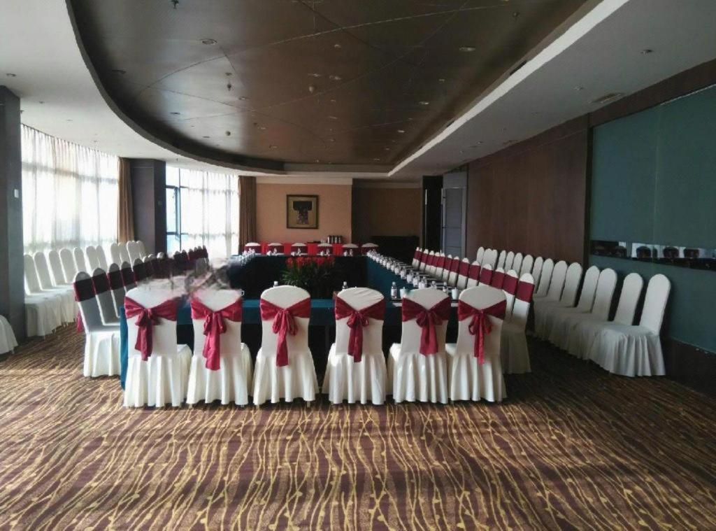 Qingdao Royal Garden Hotel Ngoại thất bức ảnh