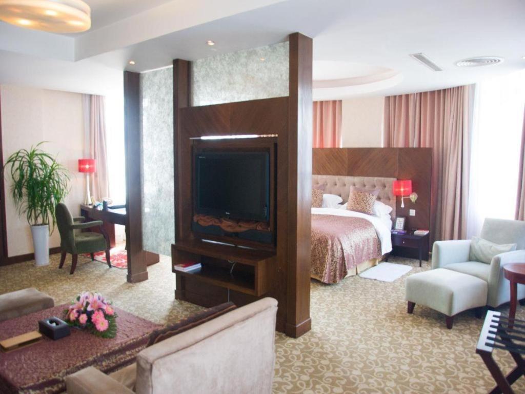 Qingdao Royal Garden Hotel Ngoại thất bức ảnh
